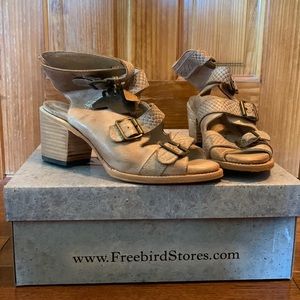 NWT NIB Freebird Taupe Multi Quail size 9